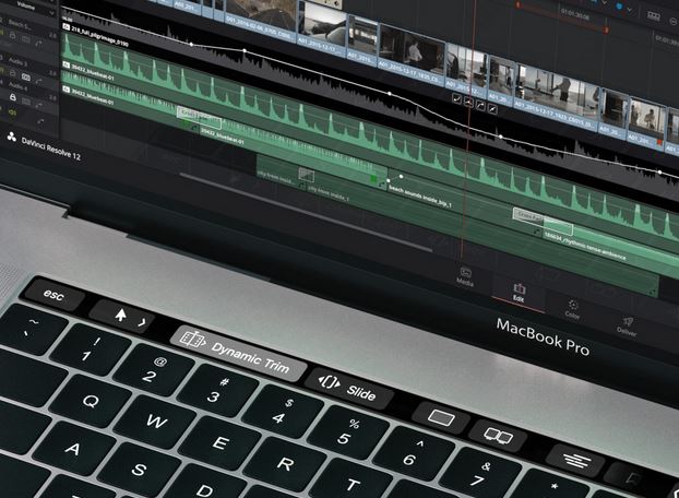 davinci-resolve-12-5-4-touch-bar